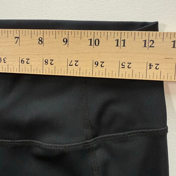 Zyia Active 3/4 Leggings Women's 8-10 Black with Camo Accents Side Pockets - Picture 6 of 7